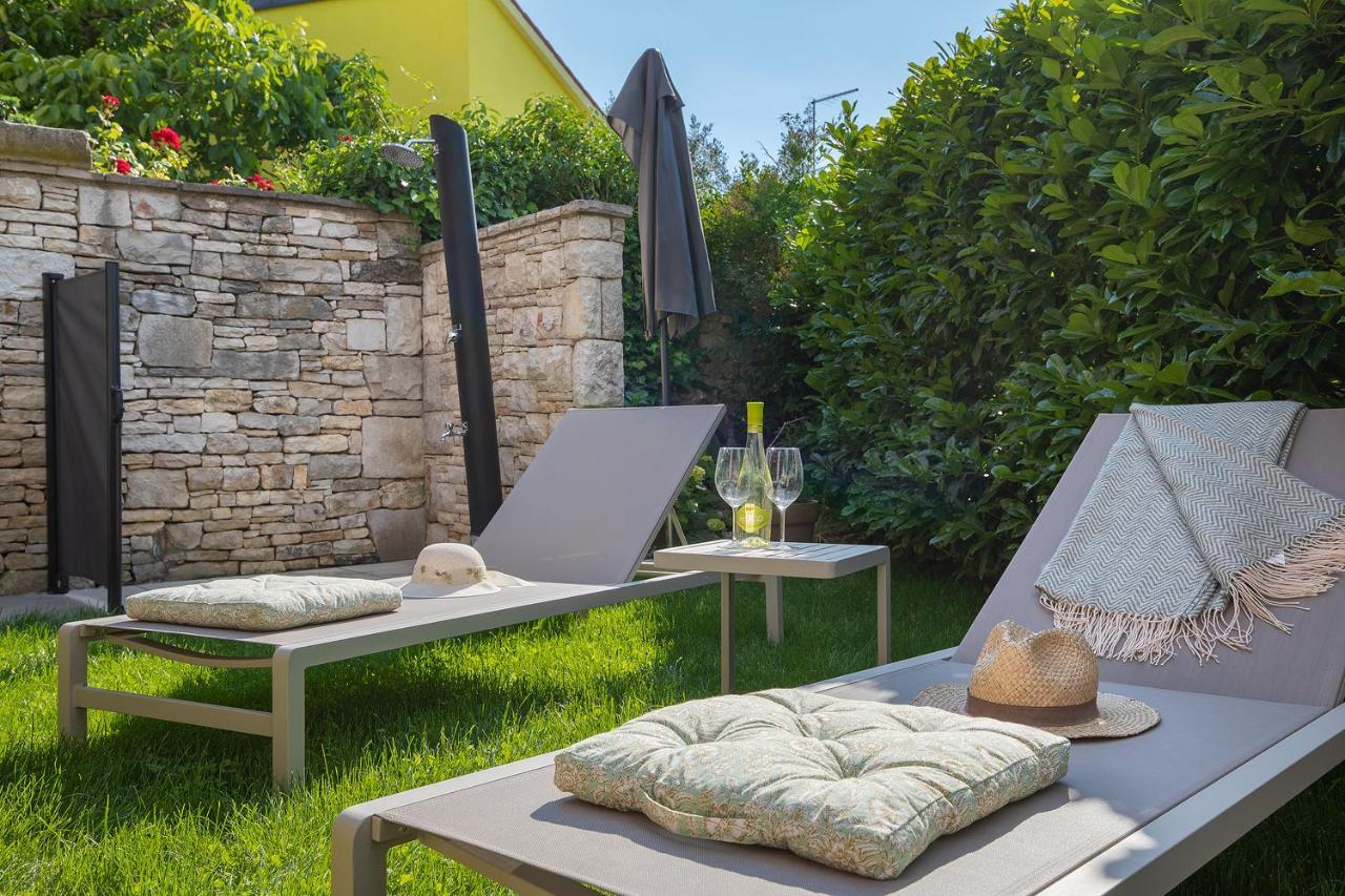 Poiai Stonehouse With Jacuzzi Vila Peroj Exterior foto